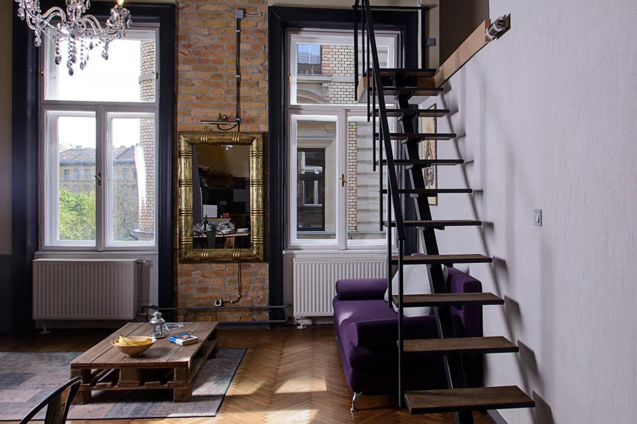 W-Tree Loft Style Apartment Будапеща Екстериор снимка
