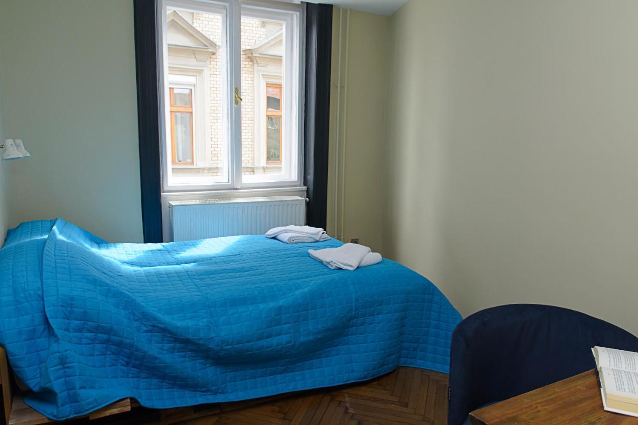 W-Tree Loft Style Apartment Будапеща Екстериор снимка